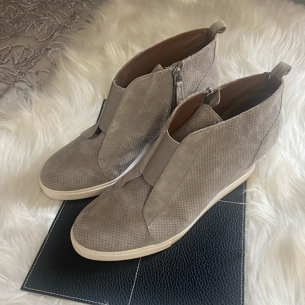 Paolo Light Gray Ankle Booties